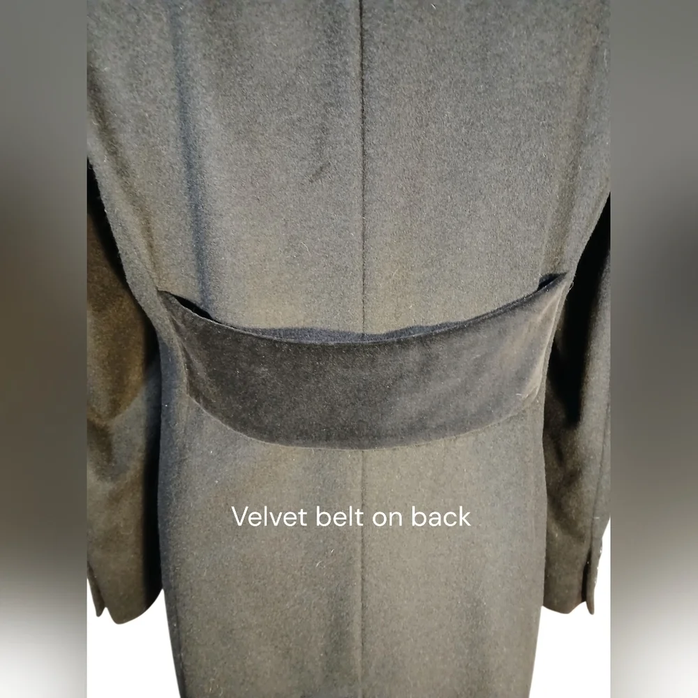 Cardinal of Canada Luxury Collection Wool & Velvet Coat 10P
